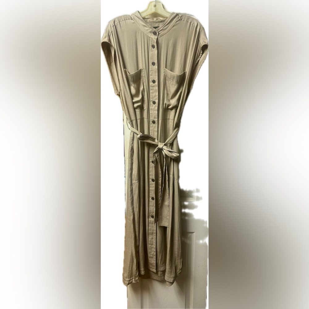 Banana Republic Women’s Khaki Button Up Maxi-XL Tall